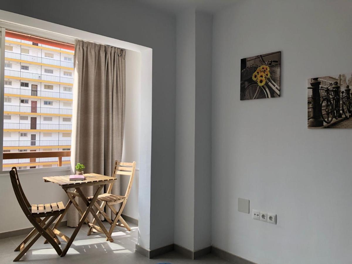 Estudio Estrella Del Mar Apartment Торе дел Мар Екстериор снимка