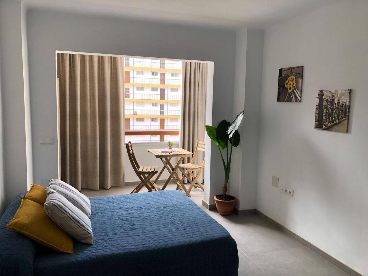 Estudio Estrella Del Mar Apartment Торе дел Мар Екстериор снимка