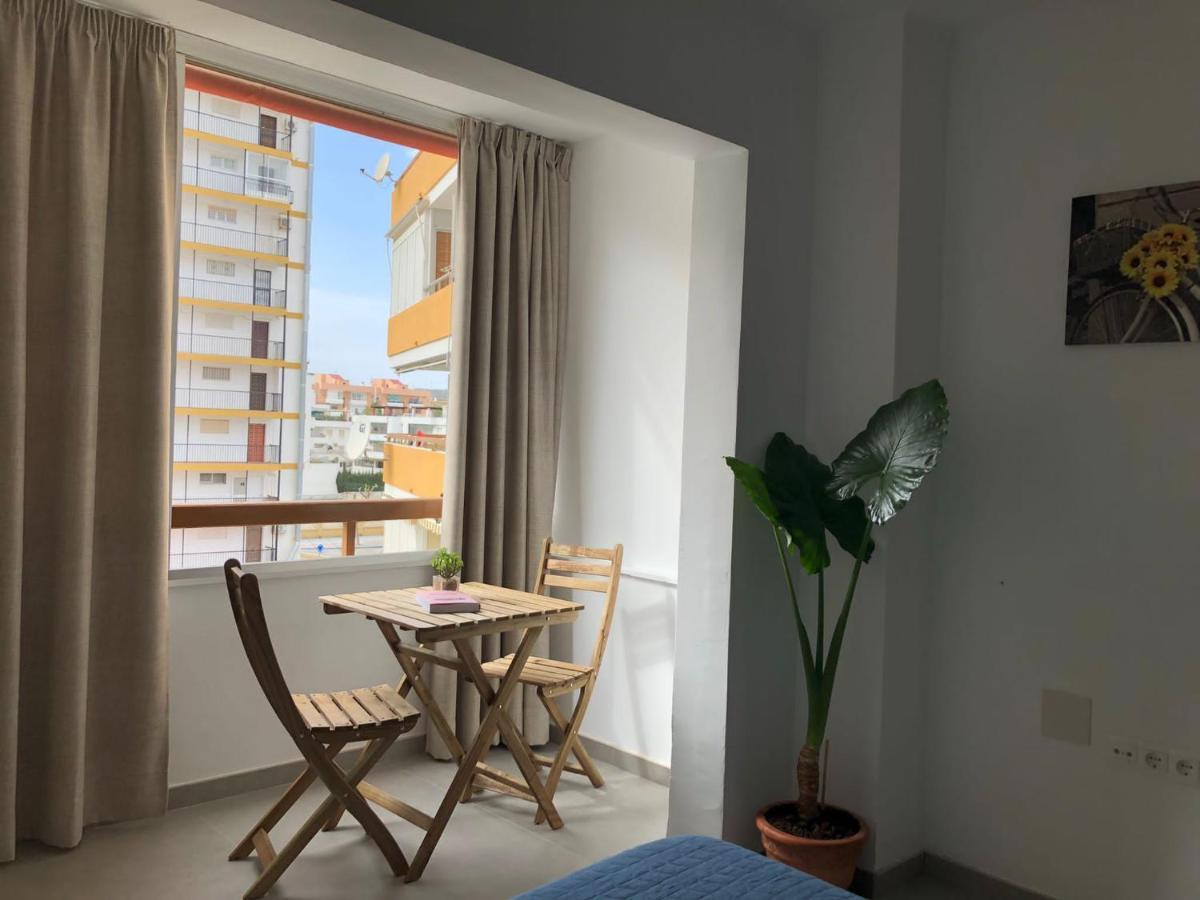 Estudio Estrella Del Mar Apartment Торе дел Мар Екстериор снимка